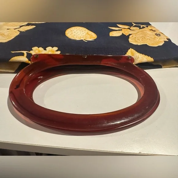 Vintage Lady Pride folding tote - Picture 6 of 6